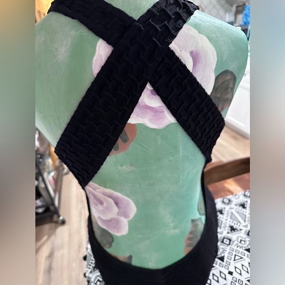 MADE IN BRAZIL- SEXY ONE PIECE CONVERTIBLE BLACK WORKOUT JUMPSUIT, ONE SIZE - Picture 4 of 7